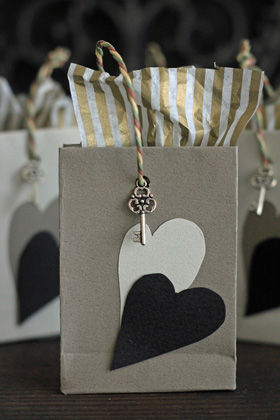 上質なおしゃれ感　黒のバレンタインラッピング