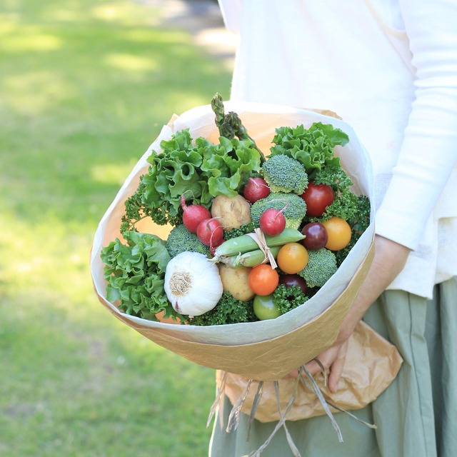 スーパーの野菜を花束に♪ 見て食べて楽しむ「ベジブーケ」の作り方