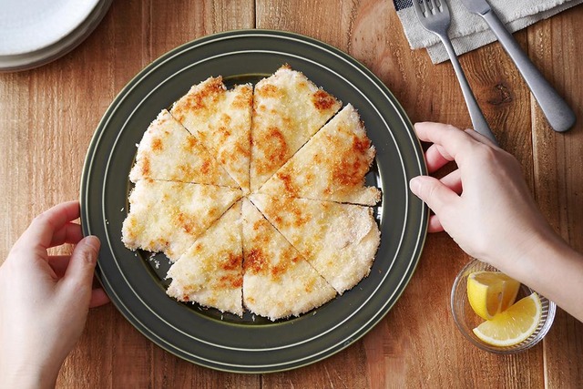 【節約レシピ】揚げずにサクサク！鶏胸肉のチキンカツ