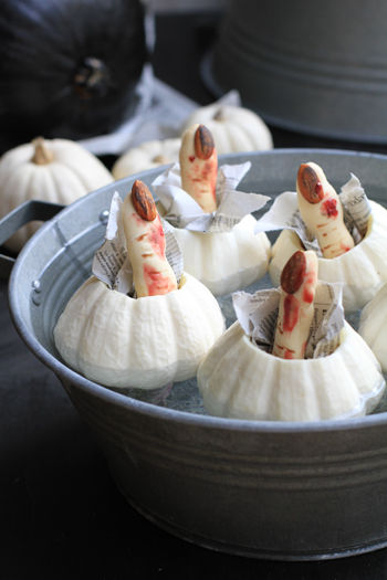 ◆ハロウィンウィークNo.2　わんこ用ハロウィンゲーム「魔女さんの指を食べちゃうわん♪」