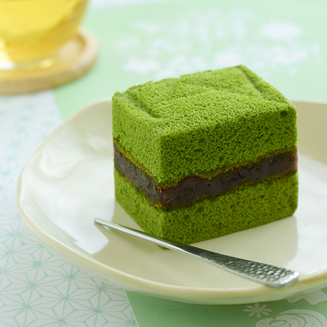 新緑の季節にぴったり！ ふわふわ抹茶のお菓子