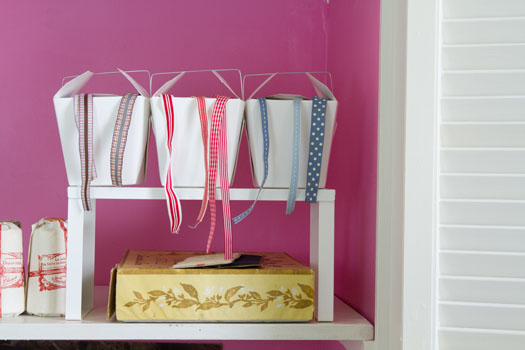 フードボックスを使って便利なリボンの収納箱