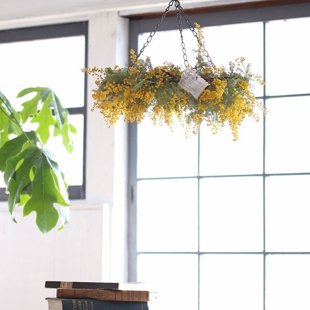 セリアのチェーンで作る♪ ミモザの簡単フライングリース