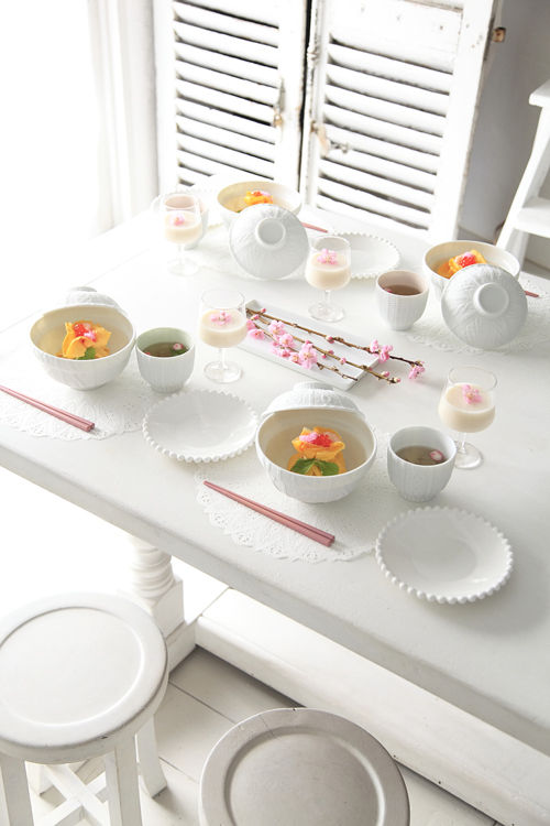 桃の節句に女子力アップ！　かわいい器でちらし寿司＆お吸い物