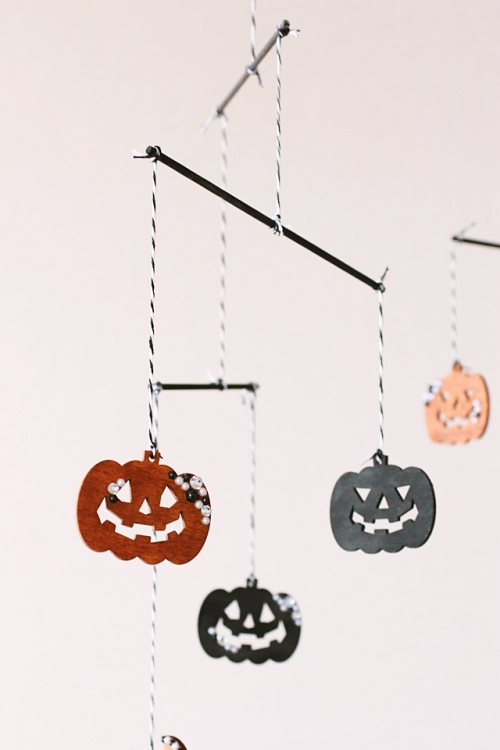 ハロウィン初心者も♪　プチプラで簡単ハロウィンモビールを飾ろう！