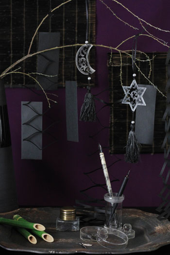 黒を基調に大人の七夕飾り