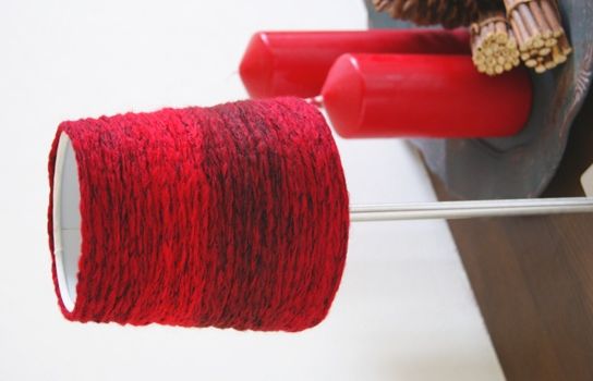 毛糸を巻くだけ!　ランプシェードのあったかリメイク