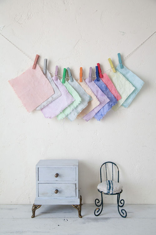 塗料なのに布まで染められる?!　アニースローンペイント