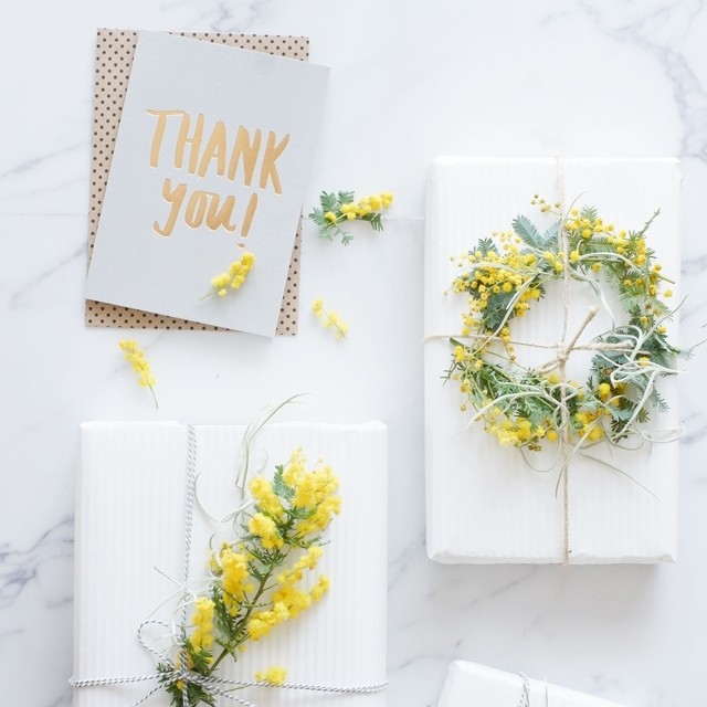 【春の花色配色】イエロー＆シルバー　5分で完成！ ミモザのスワッグの作り方