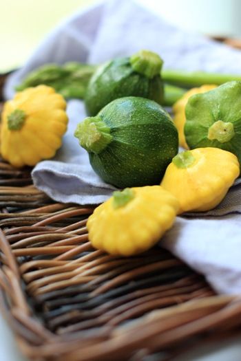 １分で完成！ミニミニズッキーニの温サラダ