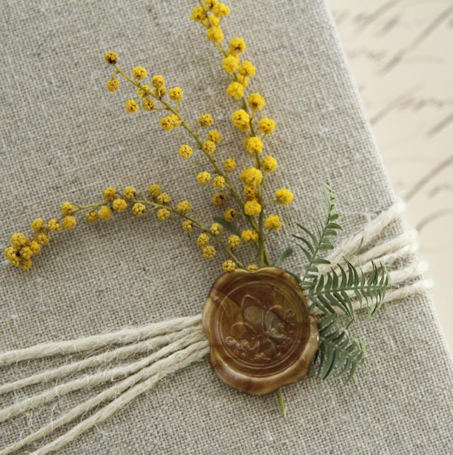 簡単カルトナージュ♪ 100均シーリングスタンプでミモザの装飾