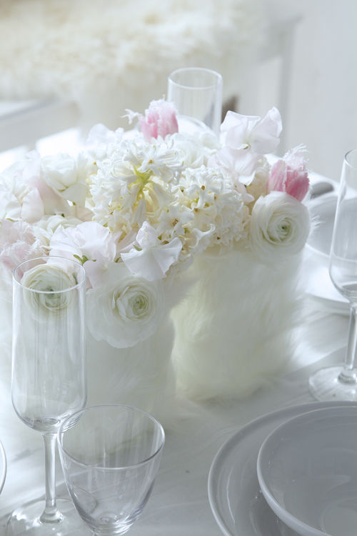 お金をかけずに新春女子会☆200円台？もこもこファー花器