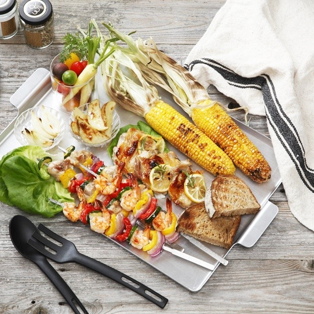 室内でバーベキュー？煙が出ない“レディーグリル”でグリルパーティ