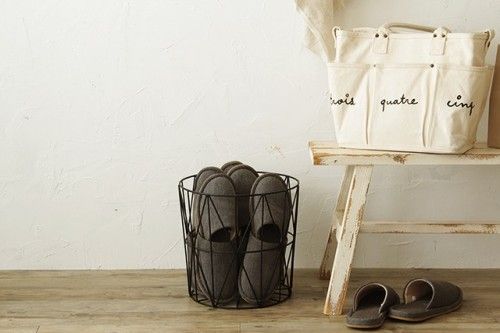 旬のブラック＆ホワイトのインテリアに模様替え　～　「ナチュラルな暮らしのヒント」から