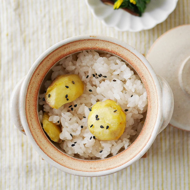 秋の味覚！ 炊飯器で炊くもっちり栗ごはんの作り方