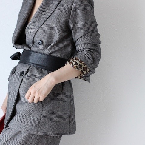 縫わない10分リメイク！  GUジャケットの袖アレンジ♩