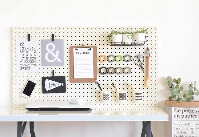 簡単DIY♪ 見せる収納で人気の有孔ボード活用術　3選