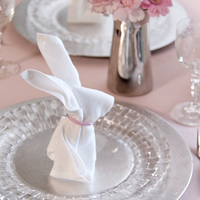 1分で簡単＆可愛いイースターバニーのナプキンワーク
