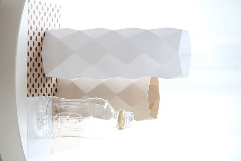 軽い！かさばらない！お洒落な花器、み～つけた！