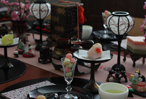雛道具を愛でながらのティーパーティー