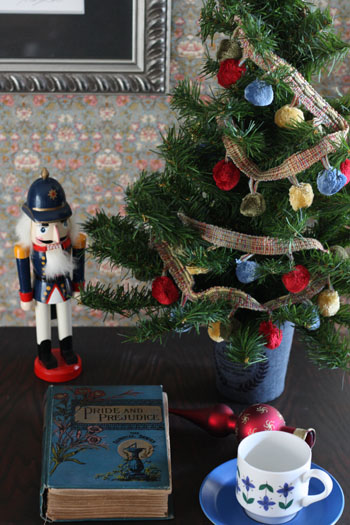 ◆クリスマスNo.６　巻くだけでツリーの飾りに