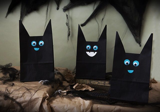 ハロウィンにいかが？　～　　黒猫こうもり風なラッピング