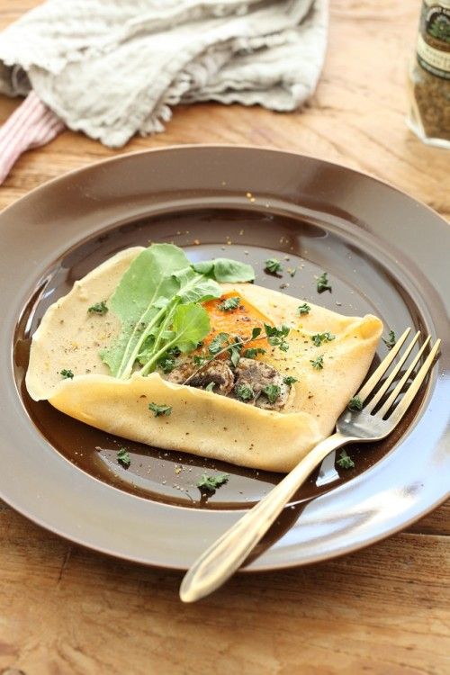 ボッタルガ風味でワインにも合う！　そば粉のガレット　