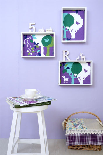 木箱で壁面ディスプレイ棚