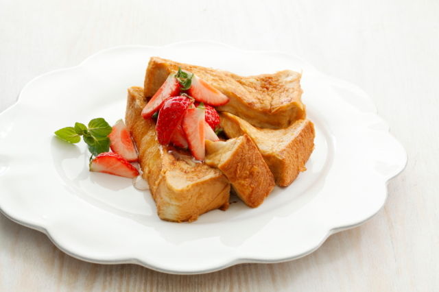 美味しさ倍増♪フレンチトーストのカフェ風盛りつけテクニック～ざっくりレシピ番外編