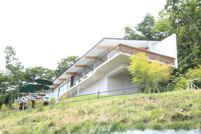 夏のリフレッシュに！大人の遠足　～　天空カフェ・白糸の滝・旧三笠ホテル