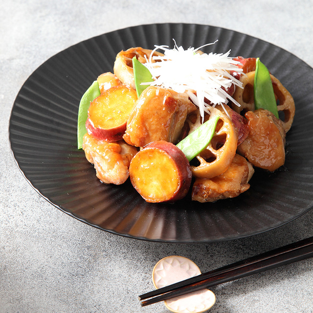 秋の食材レシピ♪ さつまいもと鶏肉の煮もの