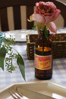 マッチラベルで小さなびんをおめかし