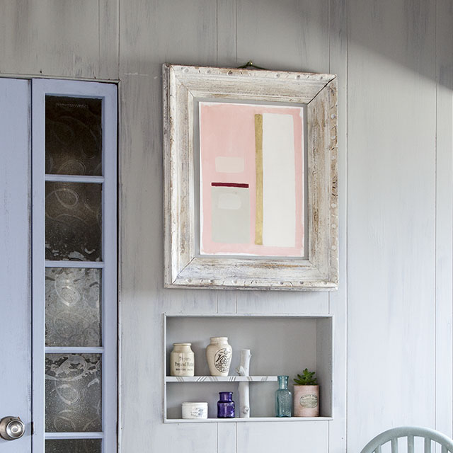 ぼろぼろの額縁でもOK!　ペイントで簡単　シャビーなフレームにリメイク！