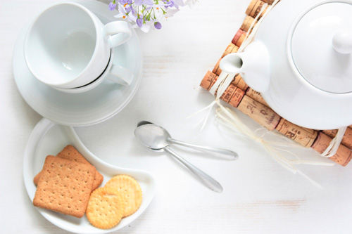 接着するだけ！コルクで鍋敷き