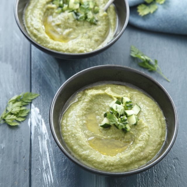 夏バテ防止にも！ ヘルシーな朝ごはんに　ゴーヤ入りの緑のガスパチョ