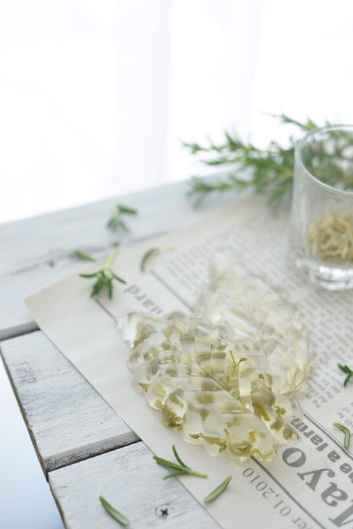 夏のバスタイムをハーブの香りで爽やかに。キットで作る簡単手づくり石けん