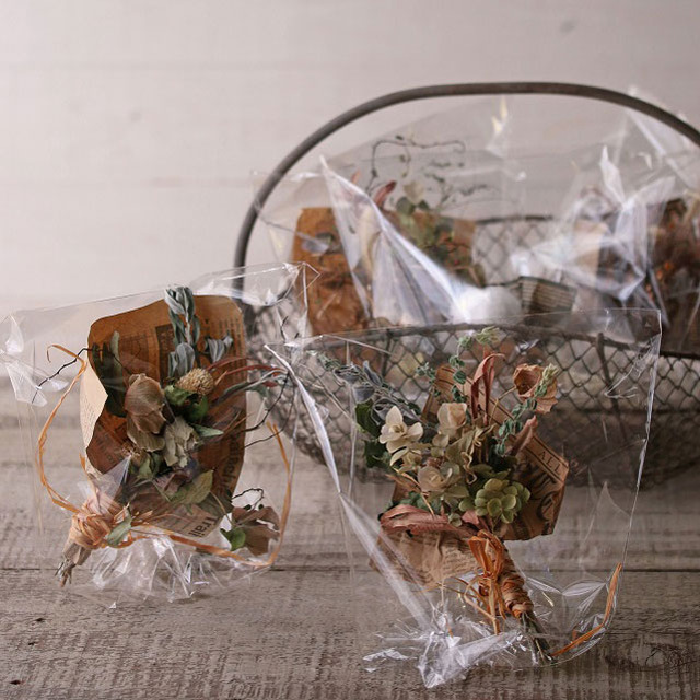 ドライフラワーを贈るときに♪ ガラスドーム風ラッピングの作り方