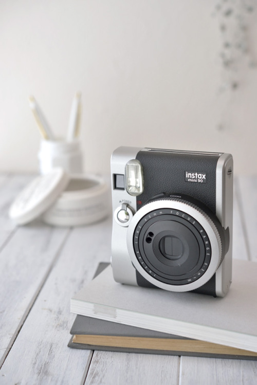 おしゃれ!!　楽しい♪　進化したチェキ"instax mini90"がすごい