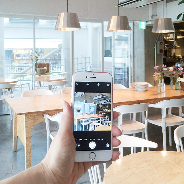 iPhoneのカフェ写真がワンランクアップ！ 写真の歪みを直す方法