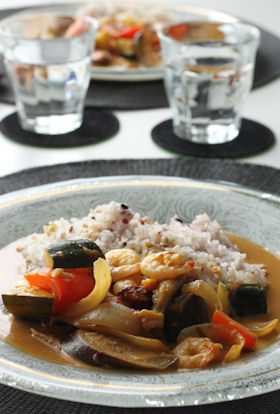 夏に美味しい海老のエスニックカレー