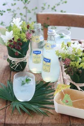 葉っぱを巻くだけ＆敷くだけ～花器とコースター～