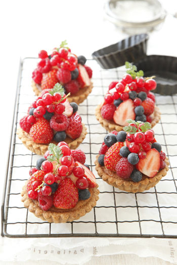 市販のプチタルトでつくる“ベリーのタルト”