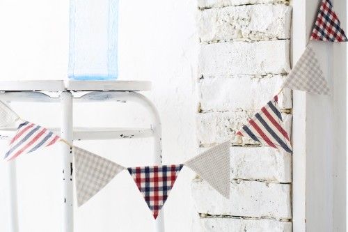 フラッグガーランドとおしゃれな歯ブラシ　～　「ナチュラルな暮らしのヒント」から