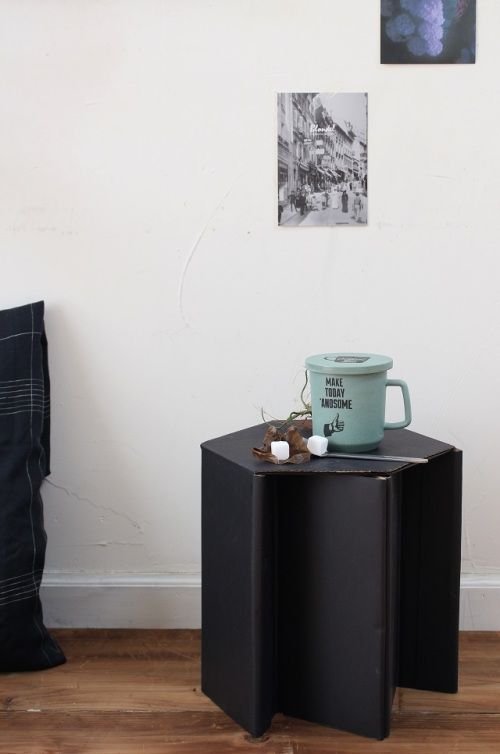 何に使おう?！　北欧発 ダンボールだけどお洒落なミニテーブル